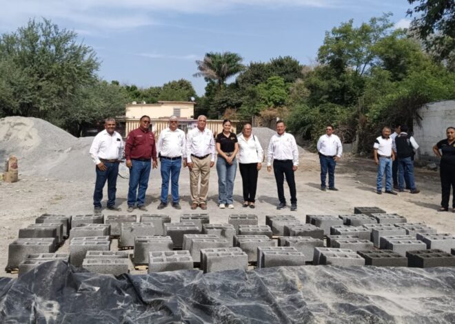 Entrega ITAVU bloquera que convierte esfuerzo comunitario en hogares