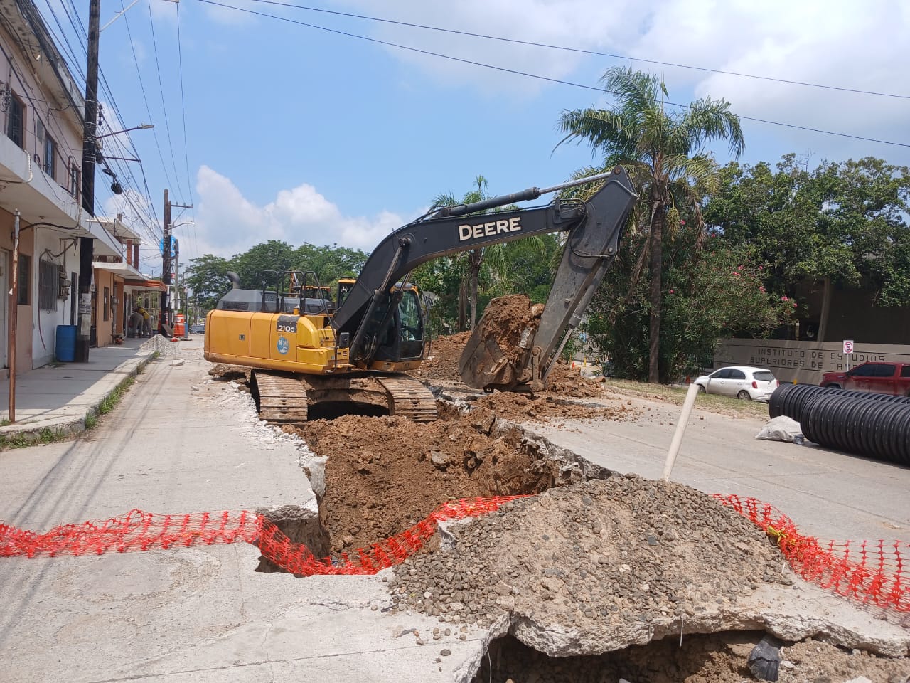 Continúa reconfiguración de colector sanitario en el norte de Tampico