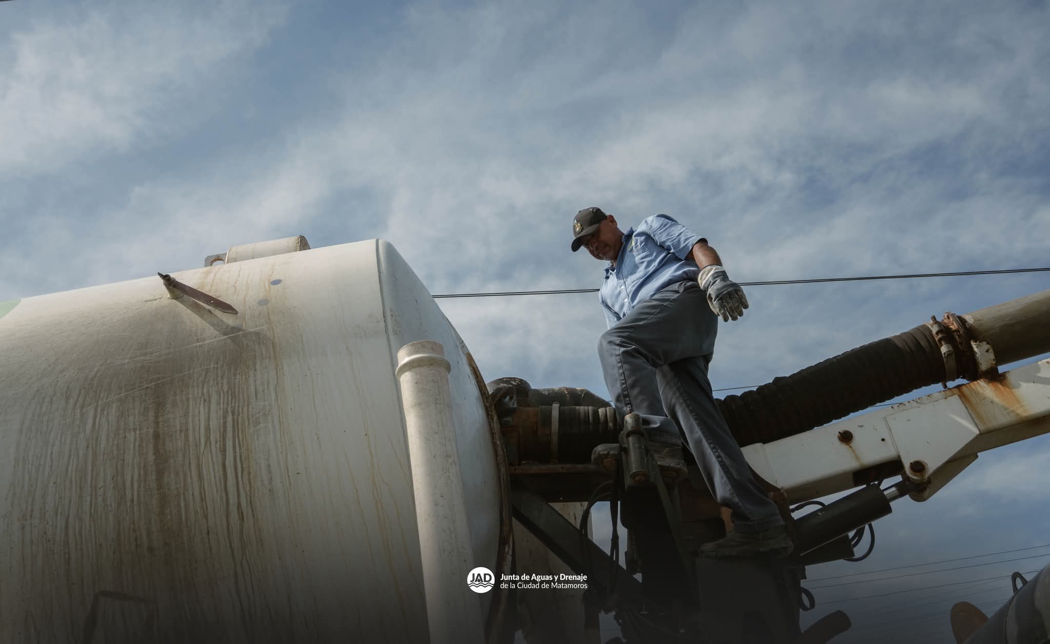 Gobierno de Matamoros realiza limpieza de cárcamo pluvial en Avenida del Trabajo