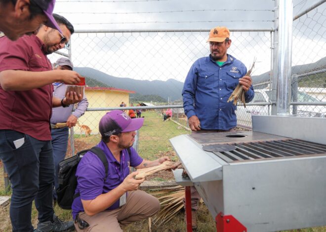 Entrega SEDENER estufa eficiente de leña a comunidad de La Marcela en Miquihuana