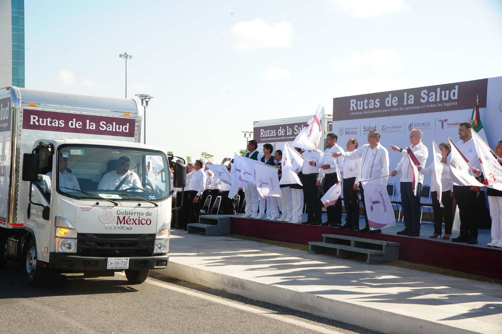 Da Américo banderazo histórico a las Rutas de la Salud en Tamaulipas; garantizan abasto de medicamentos