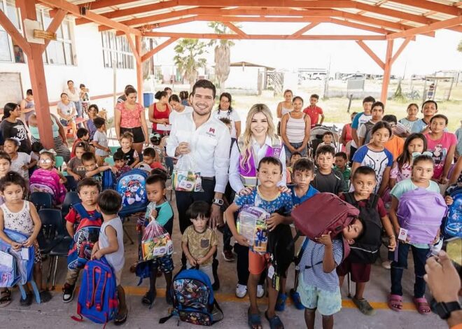 Entregan Gobierno de Matamoros y DIF municipal despensas y útiles escolares en la Playa Bagdad