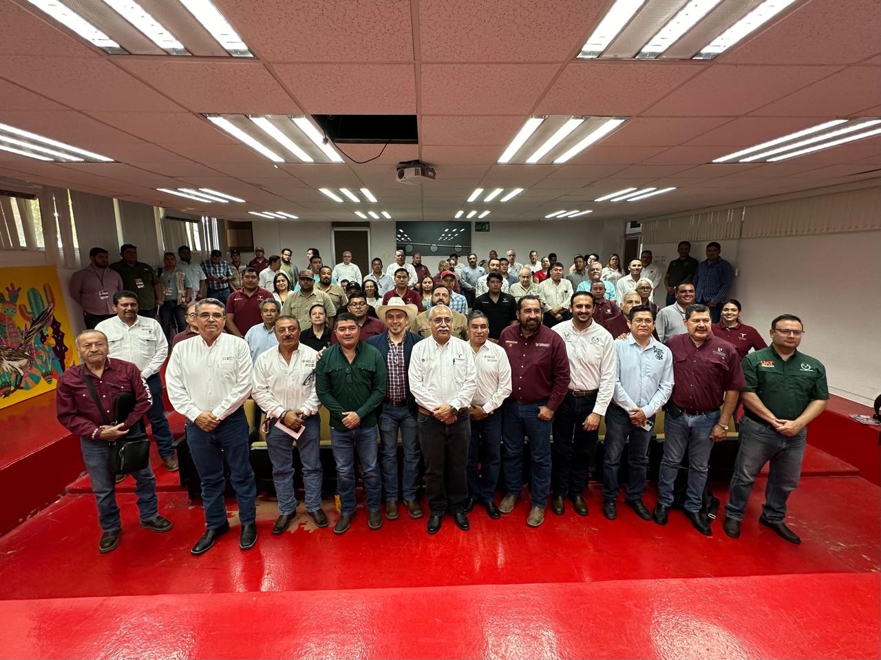 Capacitan a personal técnico en detección y control del gusano barrenador