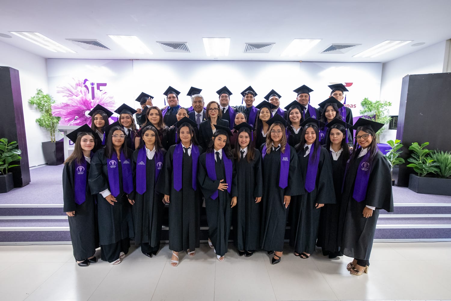 Gradúa DIF Tamaulipas a nuevos terapeutas físicos del Centro de Rehabilitación y Educación Especial