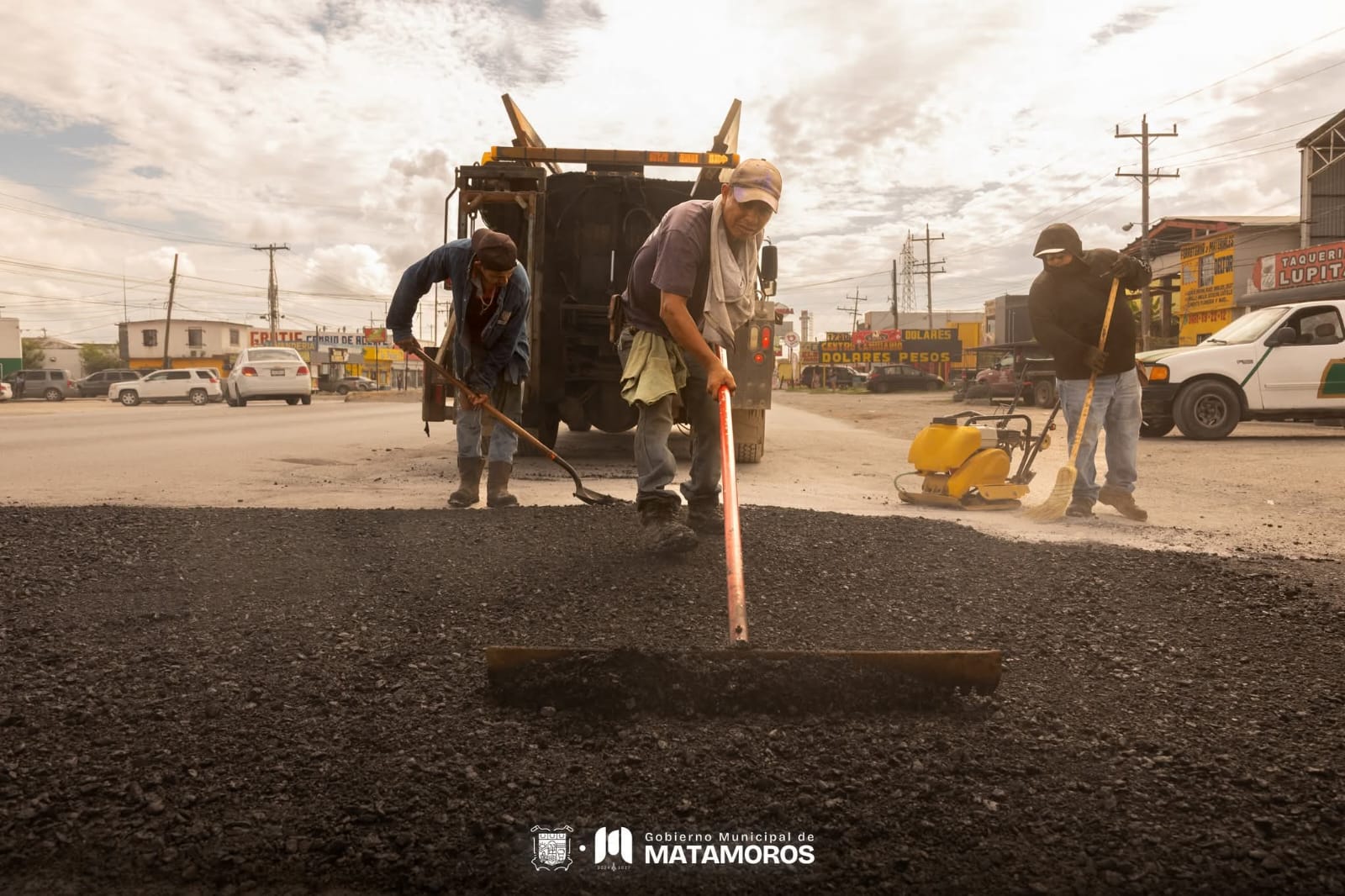 Gobierno de Beto Granados realiza trabajos de mejoramiento vial en la colonia Casablanca