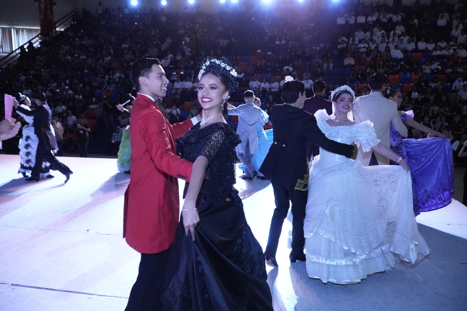 Presenta la UAT con éxito el Festival de Folklor Universitario 2025