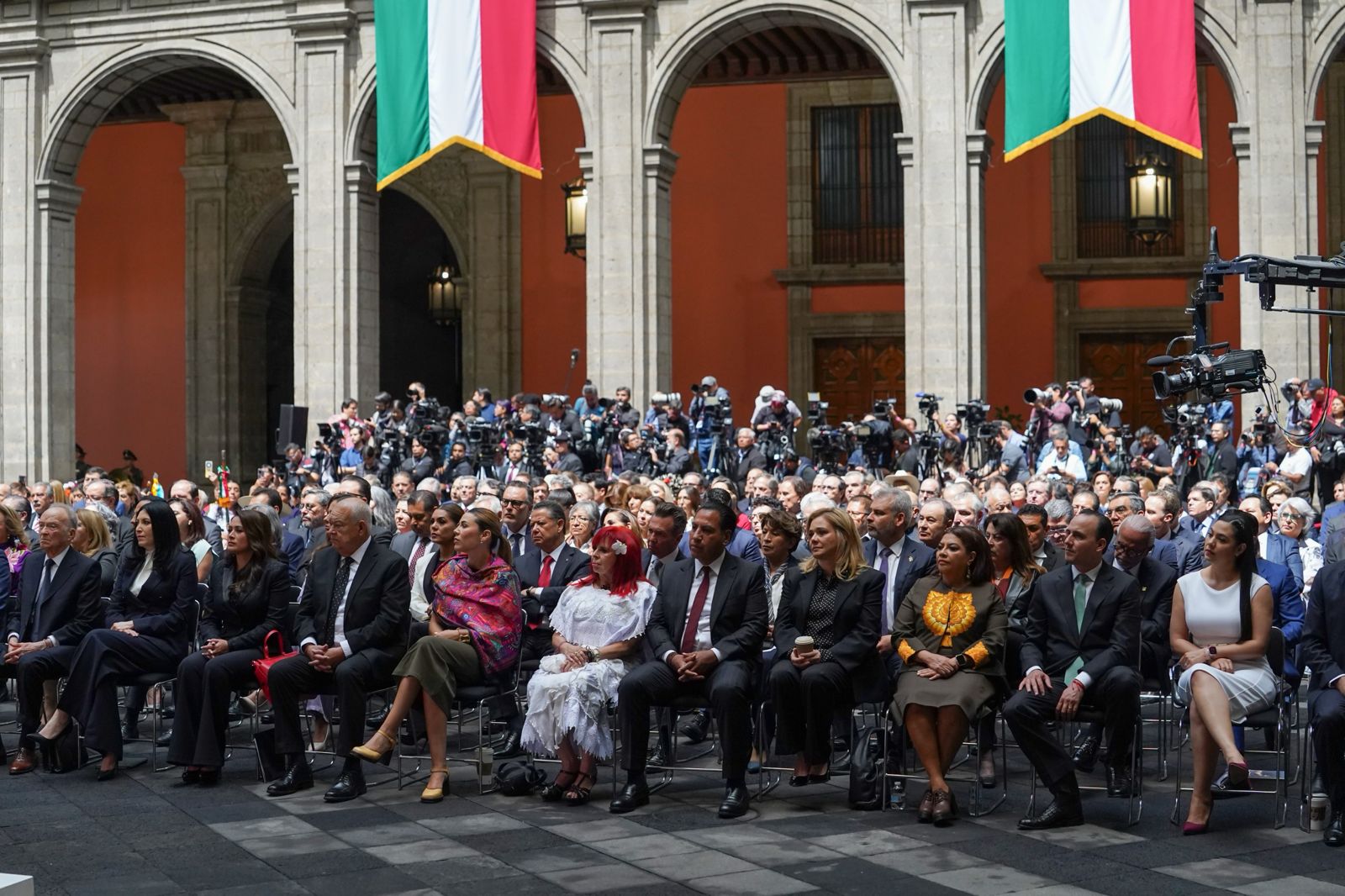Asiste Américo al Primer Informe de la presidenta Claudia Sheinbaum