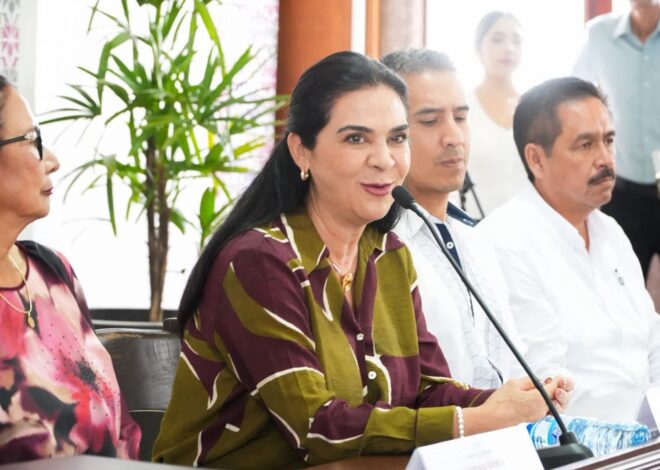 Mónica Villarreal impulsa convenio de becas con universidades para ampliar el acceso a la educación superior en Tampico