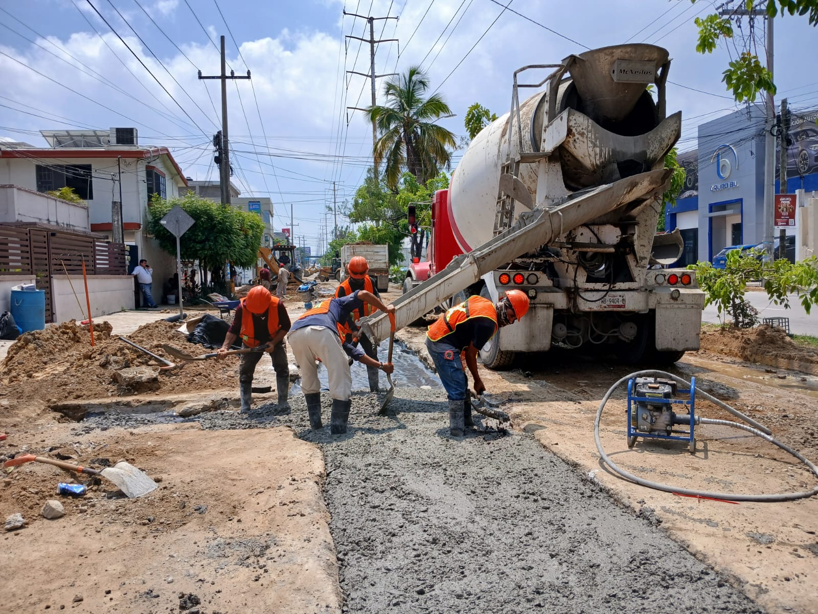 Avanza COMAPA SUR en trabajos de pavimentación y rehabilitación sanitaria en la colonia Unidad Nacional