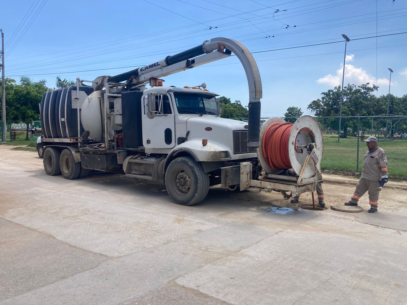 Brinda COMAPA Altamira mantenimiento a la red de drenaje