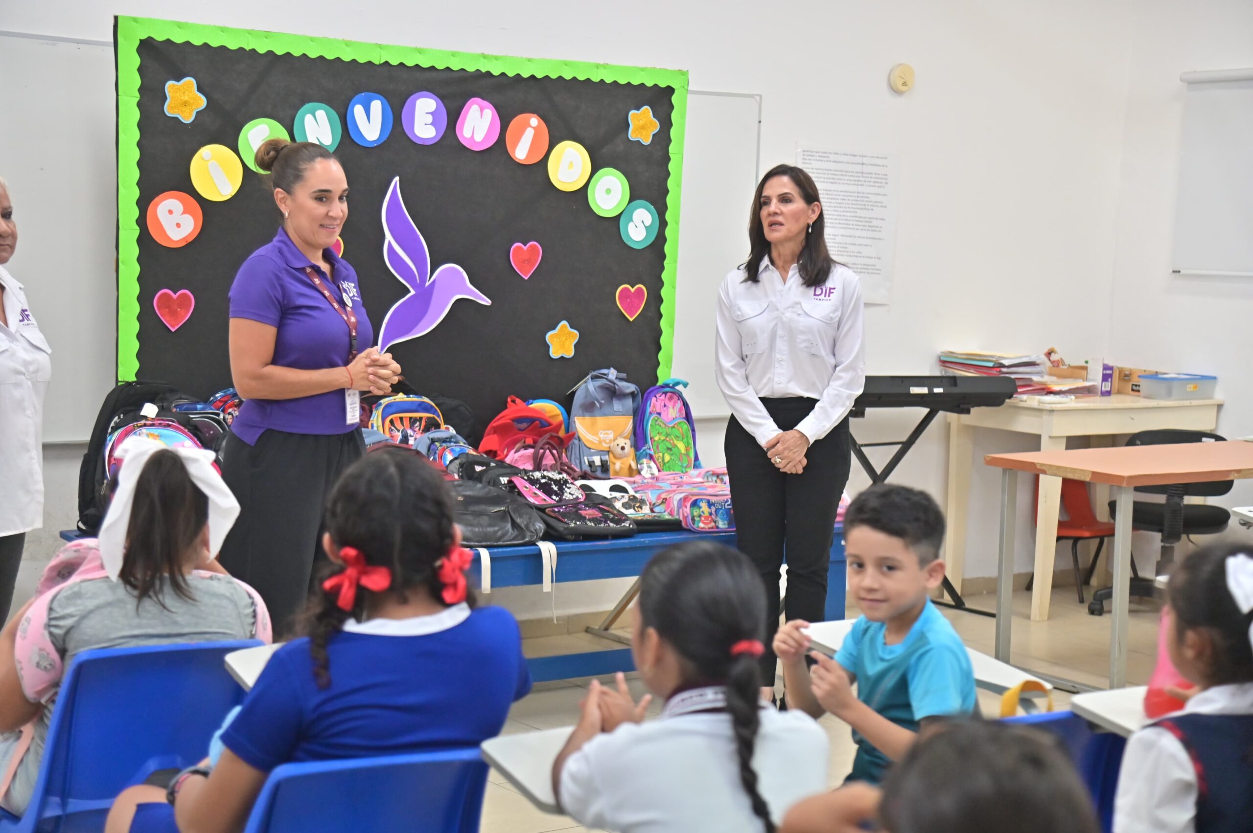 Distribuye DIF Tampico Material Escolar a Niñas y Niños PANNARTI