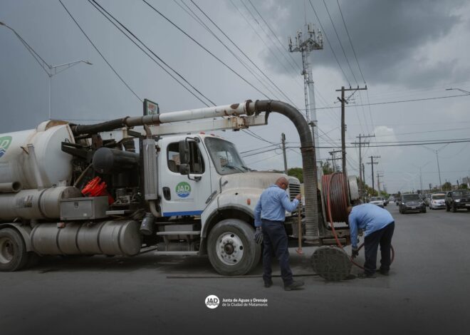 Gobierno de Beto Granados realiza limpieza con camión vactor en la colonia Treviño Zapata
