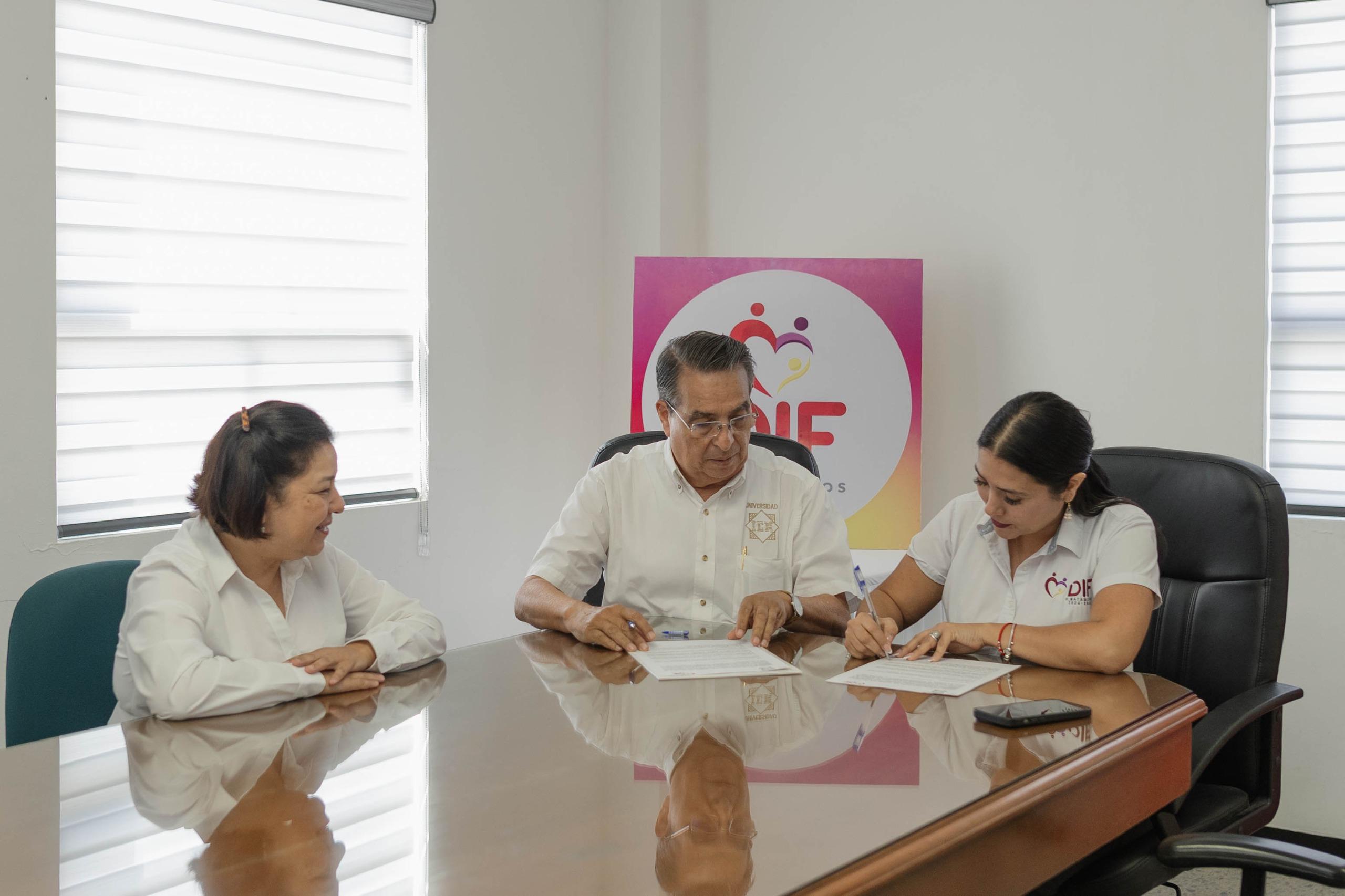 DIF Matamoros, Universidad Nuevo Santander y Universidad ICN firman convenio para fortalecer la preparación académica de sus alumnos
