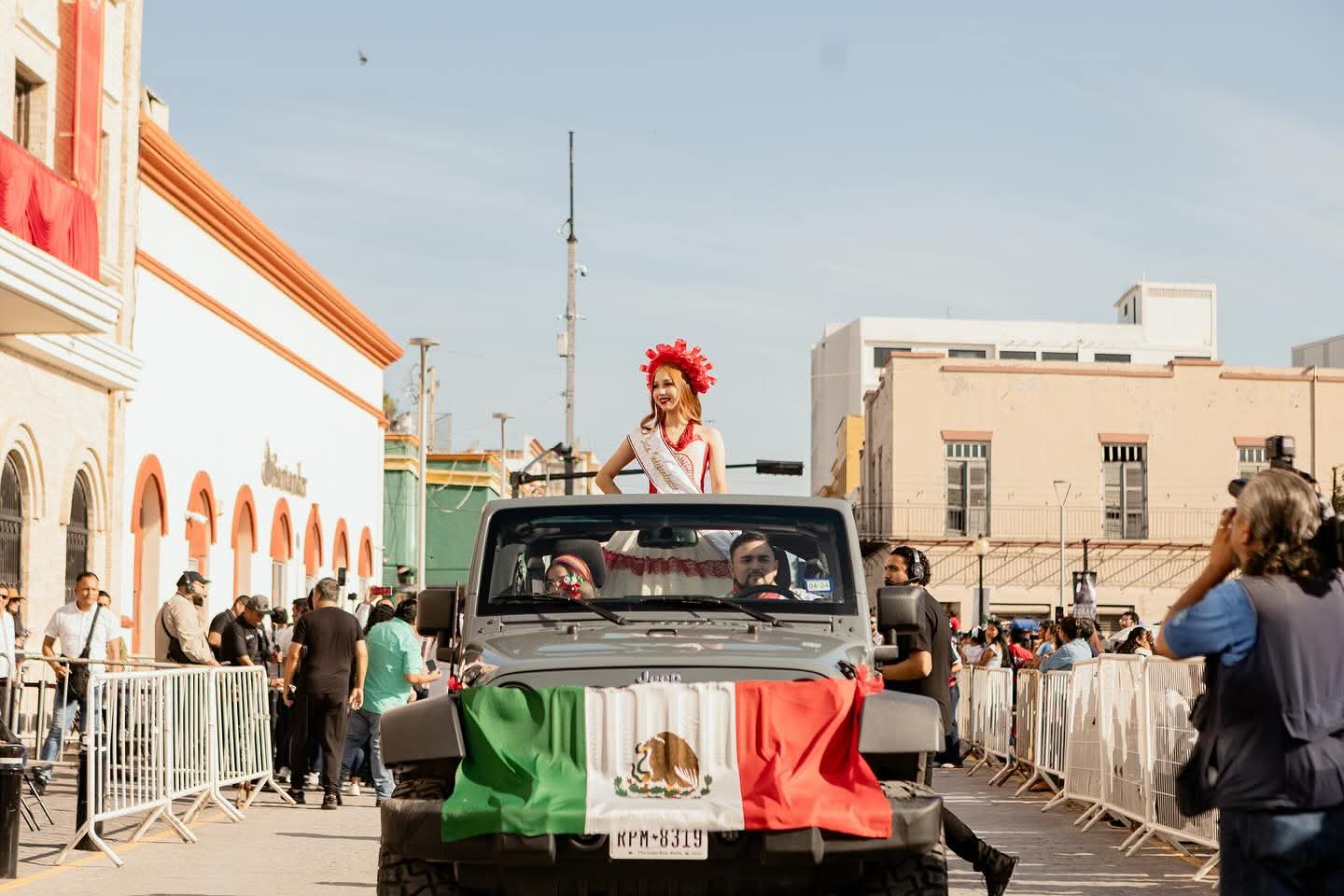 Encabeza Alcalde Beto Granados Desfile Cívico-Militar en Matamoros