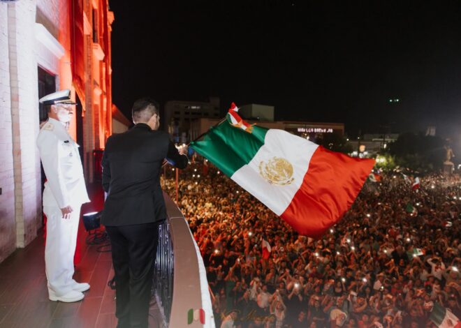 Matamoros celebra con orgullo el Grito de Independencia; más de 10 mil personas acompañan al alcalde, Beto Granados
