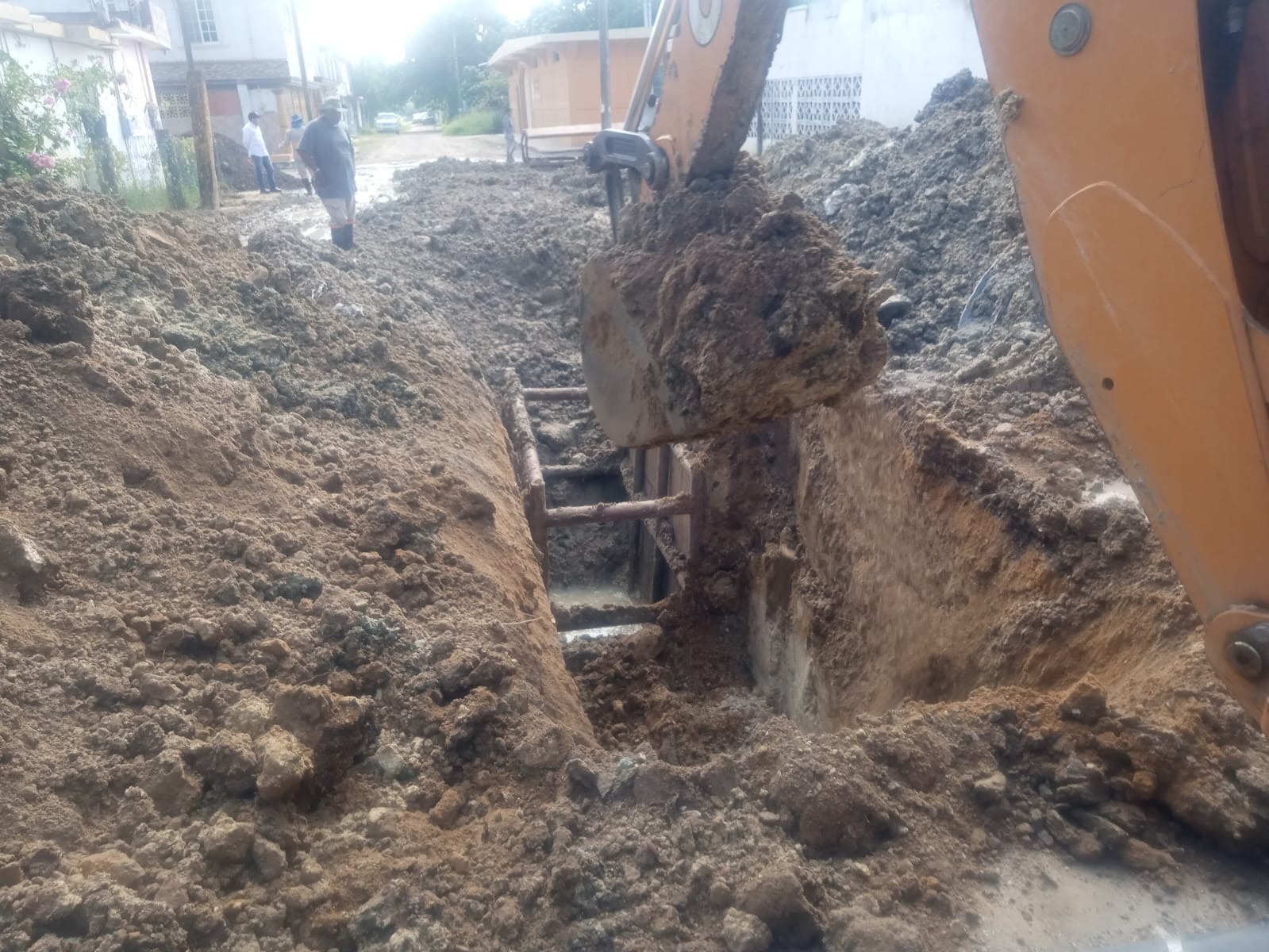 COMAPA Altamira progresa en modernización de red de drenaje *Efectúa organismo labores de mantenimiento y reposición de tubería en conductos subterráneos ubicados en colonias y fraccionamientos