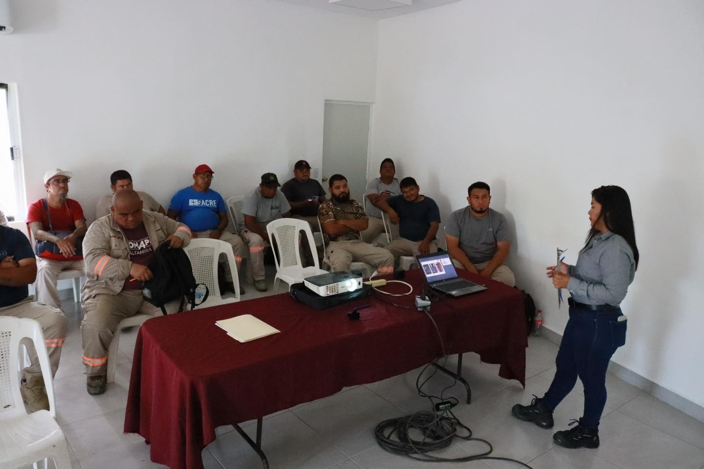 Recibe capacitación personal de COMAPA Altamira sobre espacios confinados *Seguridad de los trabajadores, entre las principales prioridades del organismo operador del agua