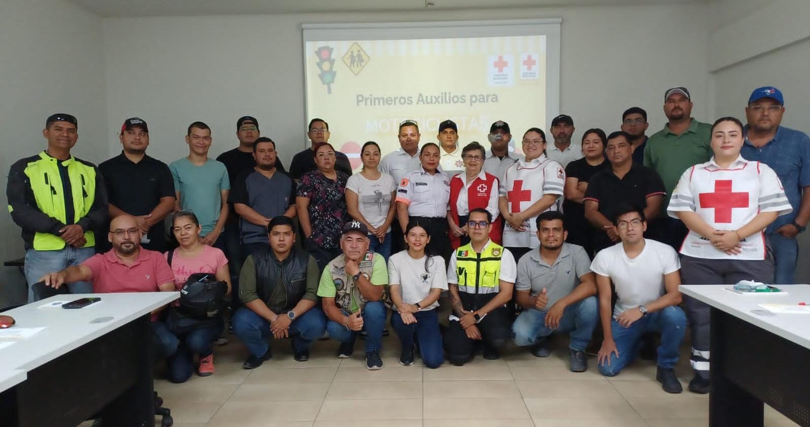 Con capacitación, Tránsito Estatal y Cruz Roja previenen accidentes en motociclistas