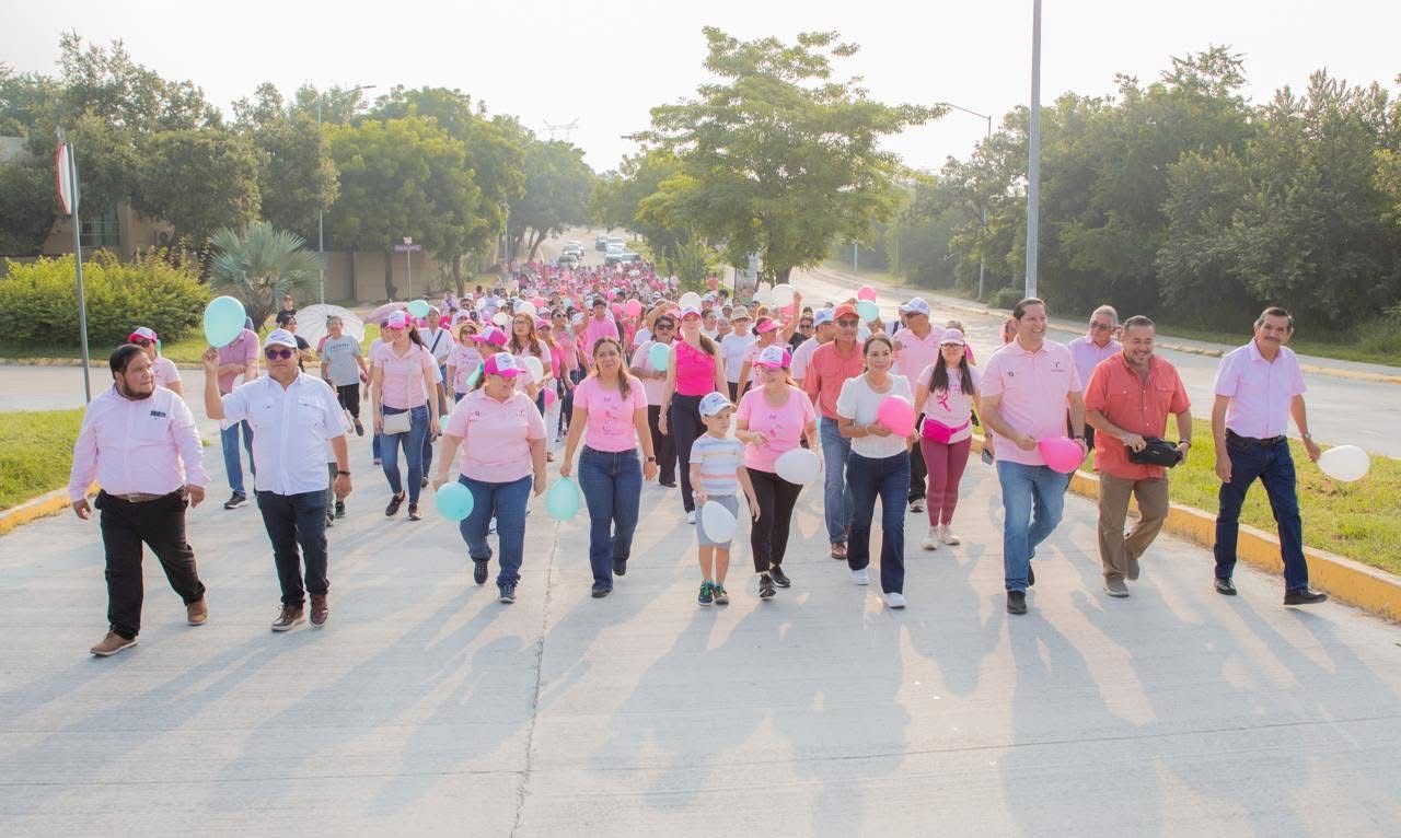 Encabeza Rossy Luque caminata por el Día Internacional de la Lucha Contra el Cáncer de Mama