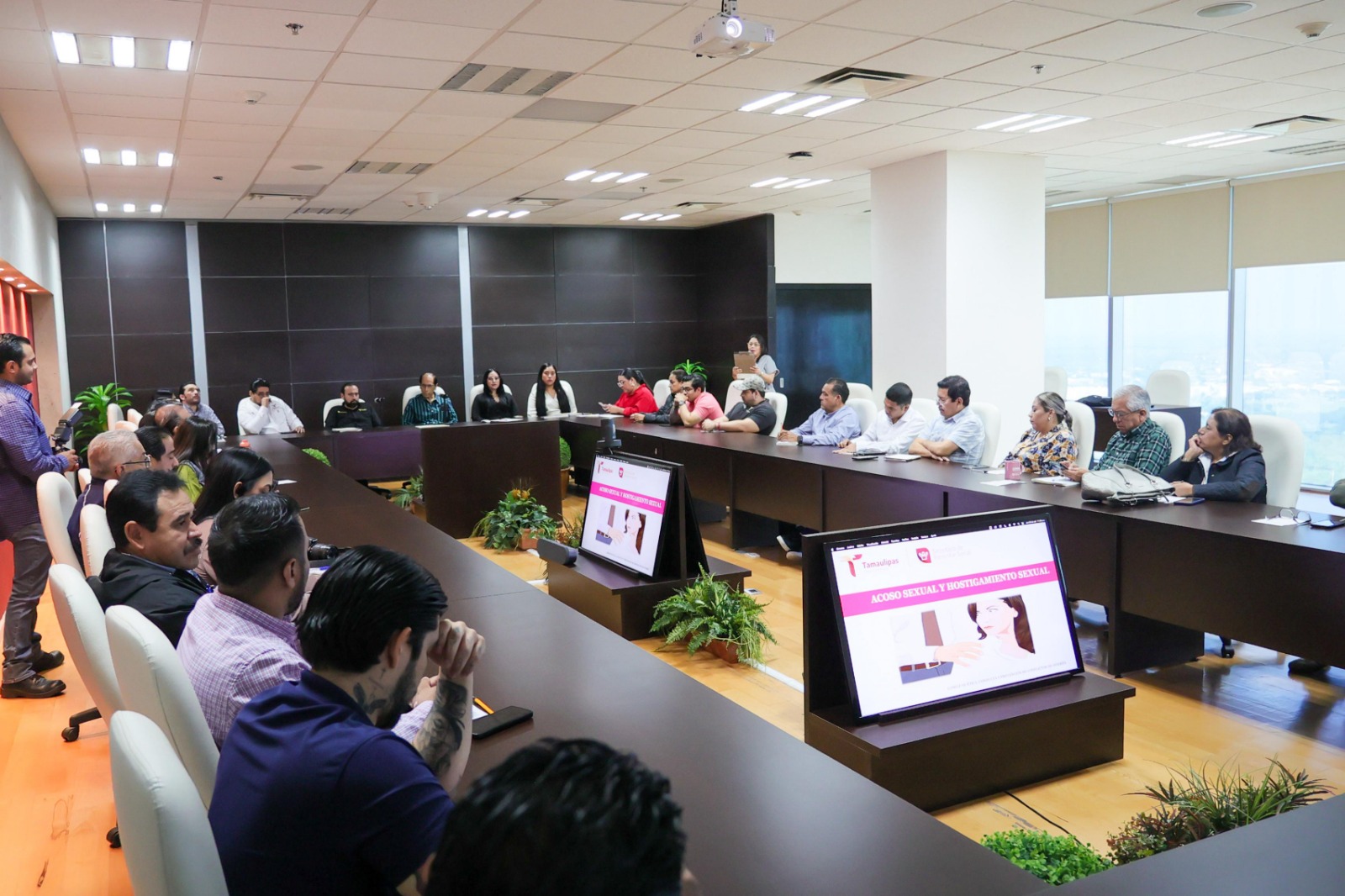 Brinda SEBIEN taller sobre acoso y hostigamiento sexual