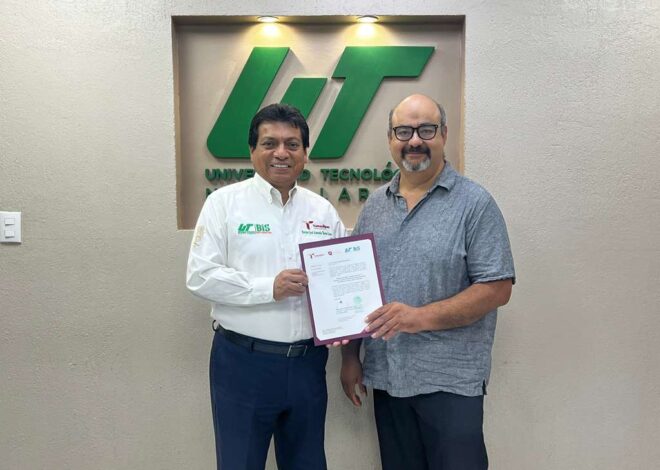 Fortalece UT Nuevo Laredo plantilla docente con entrega de nombramientos de tiempo completo