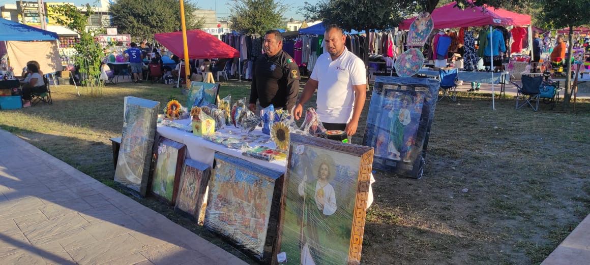 Participan PPLs del CEDES Reynosa en feria de emprendedores con venta de artesanías