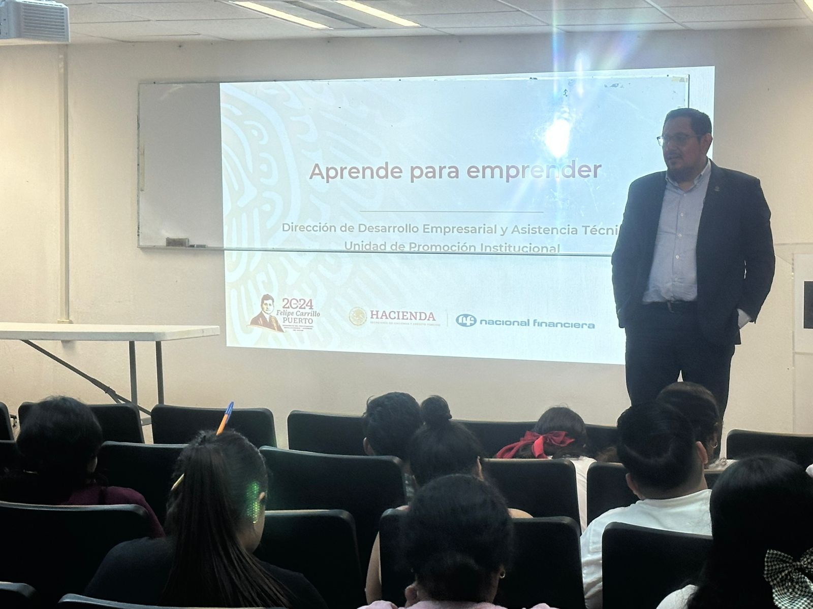 Impulsa UTMART innovación y liderazgo emprendedor universitario