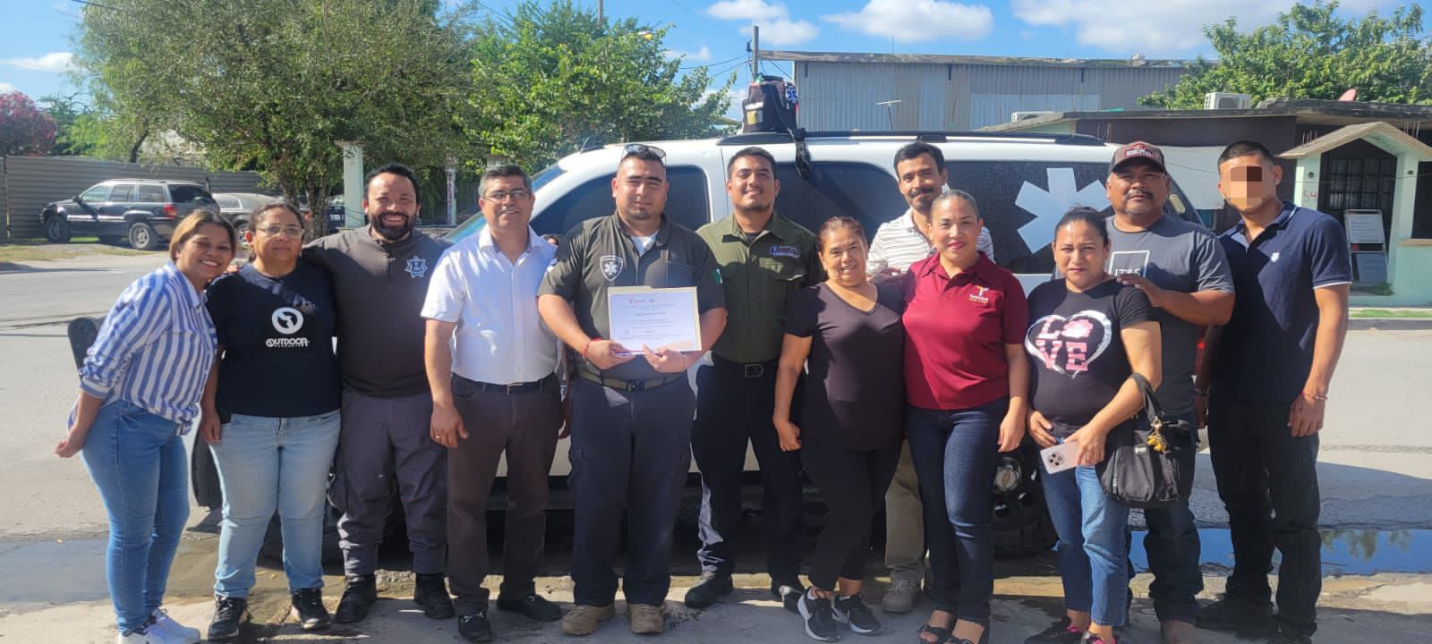 Capacita DEMA a jóvenes y familias en primeros auxilios