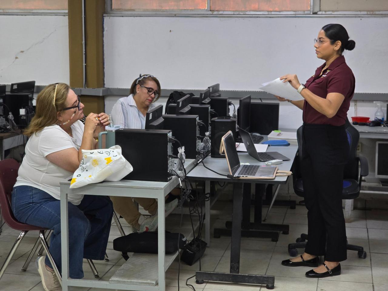 Fortalece CRETAM formación investigadora para mejorar la calidad educativa