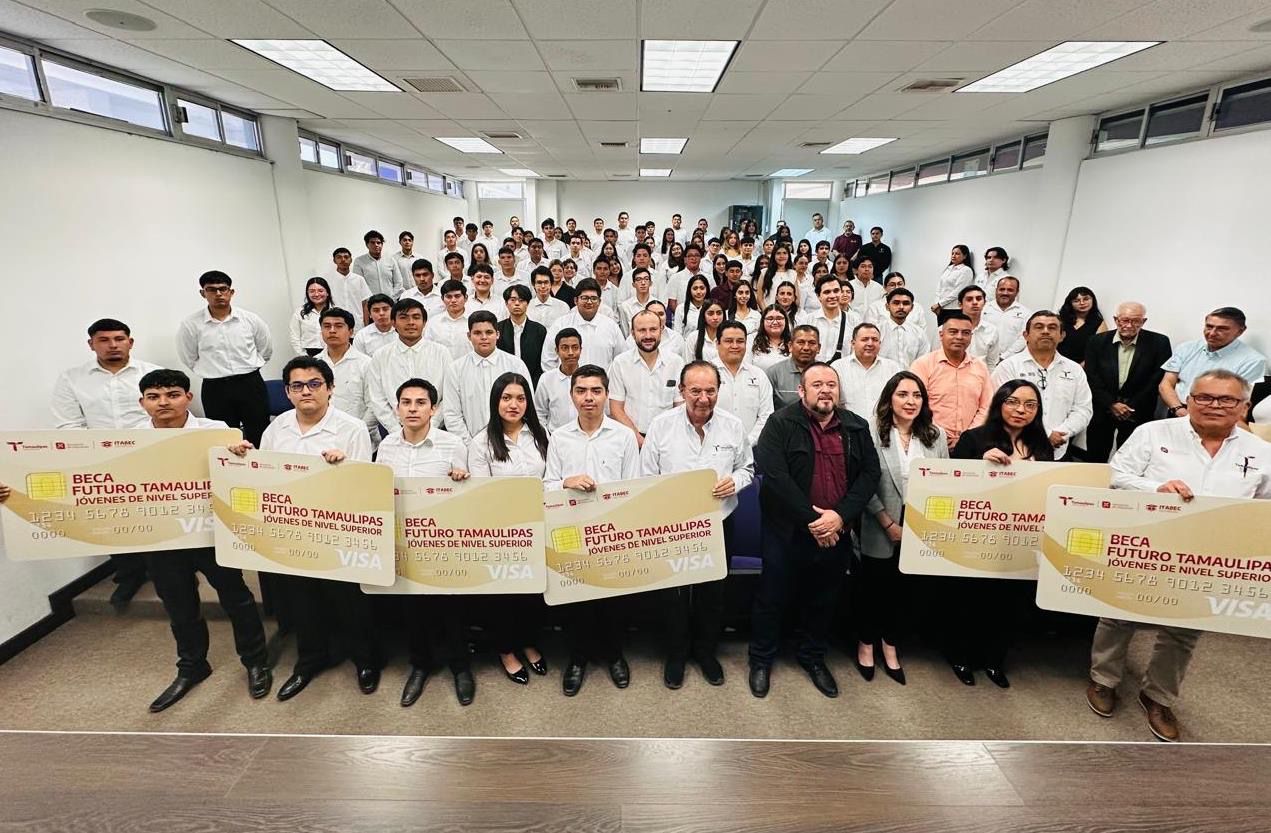 Fortalece ITABEC el talento universitario con 456 becas en la UPV