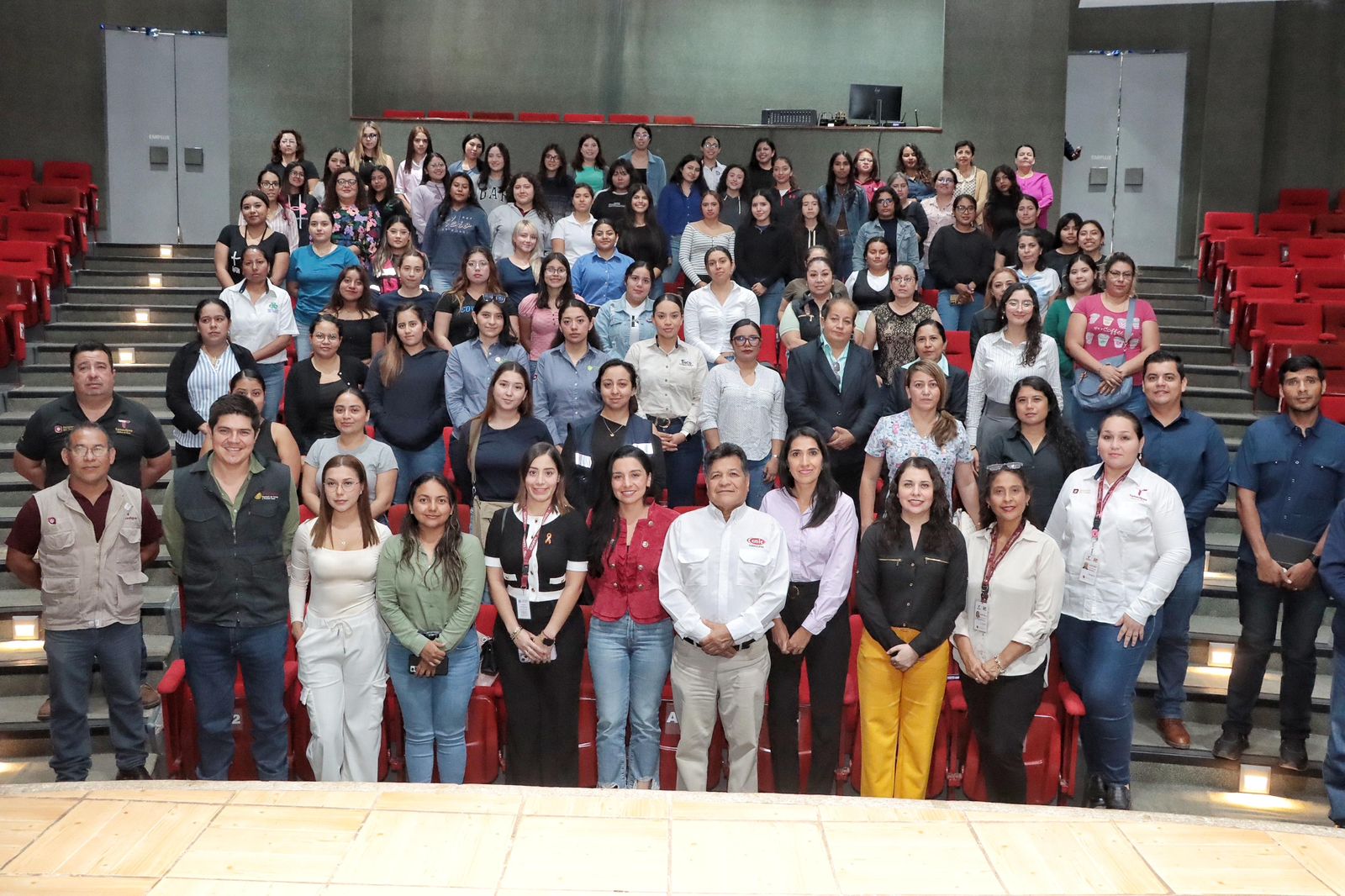 Capacita STPS a mujeres en Supervisión de Seguridad Industrial en Alturas y Espacios Confinados