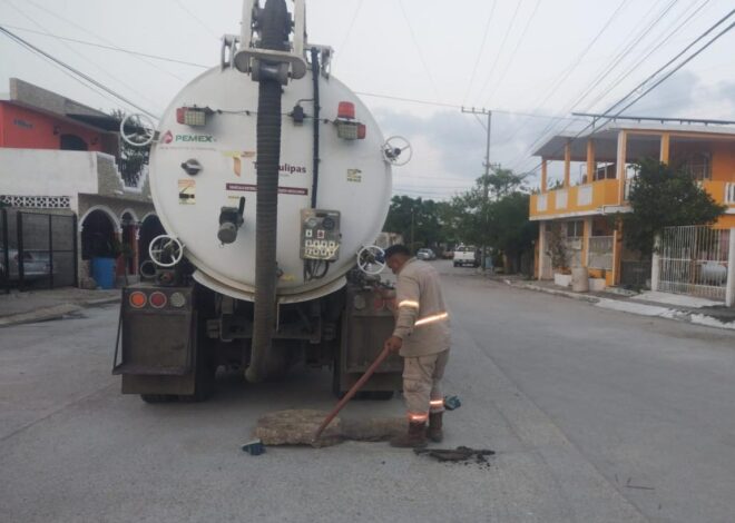 COMAPA Altamira realiza desazolve y mantenimiento de pozos de visita