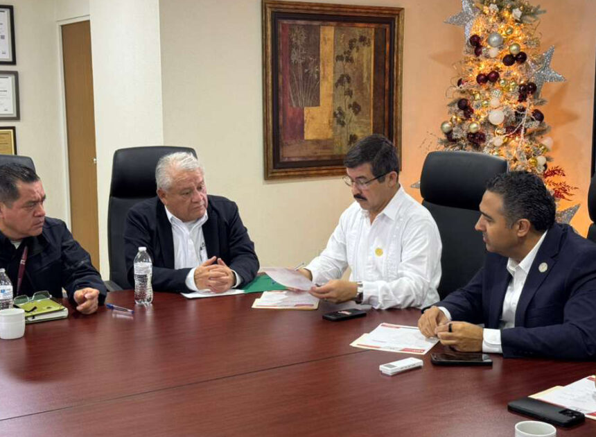 Logra la UAT 500 plazas para sus egresados en Aduanas de México