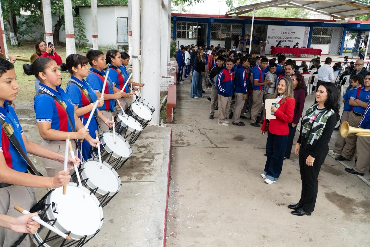 Mónica Villarreal encabeza ceremonia cívica y arranca segunda etapa del programa “Salud un Socioemocional”.