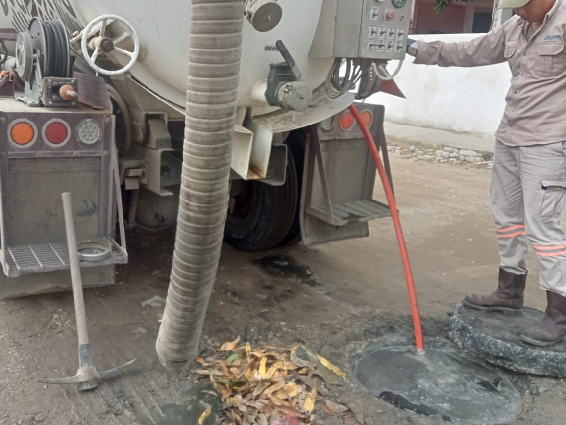 Desarrolla COMAPA Altamira sondeo y desazolve de líneas de drenaje