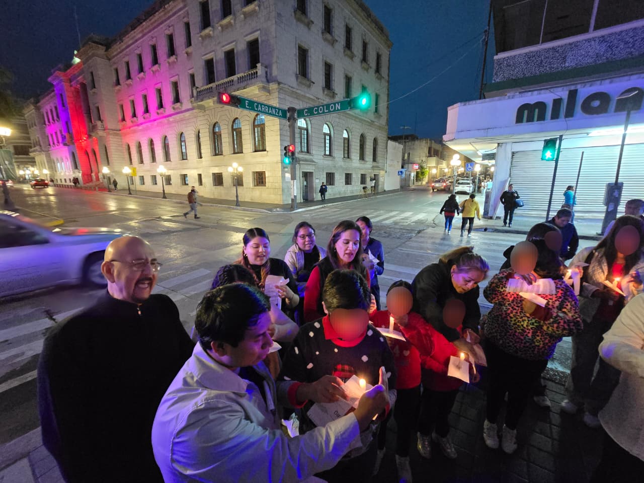 DIF Tampico Enciende el Pino Navideño y la Luz de la Esperanza