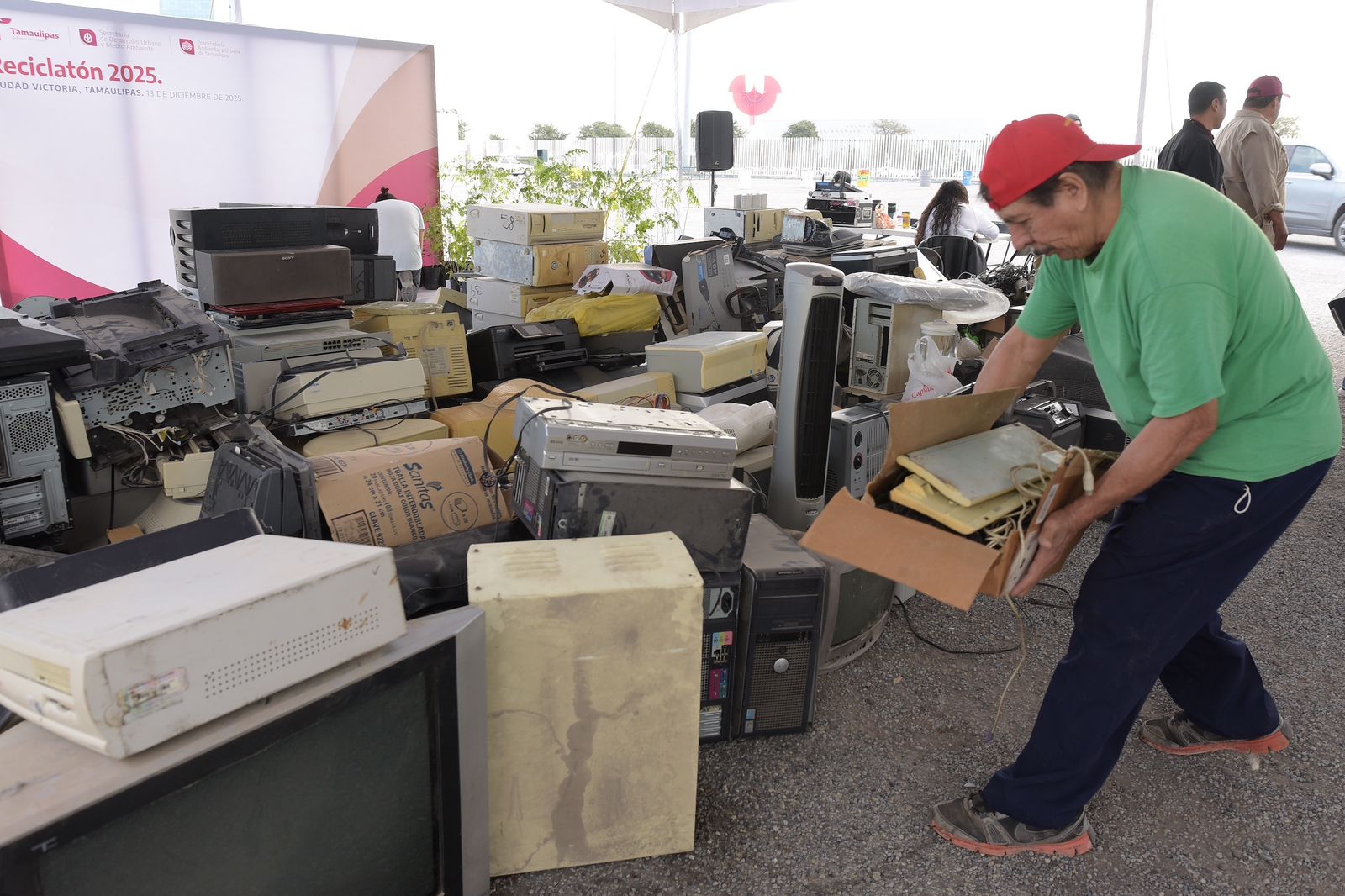 Responde ciudadanía al llamado ambiental con Reciclatón
