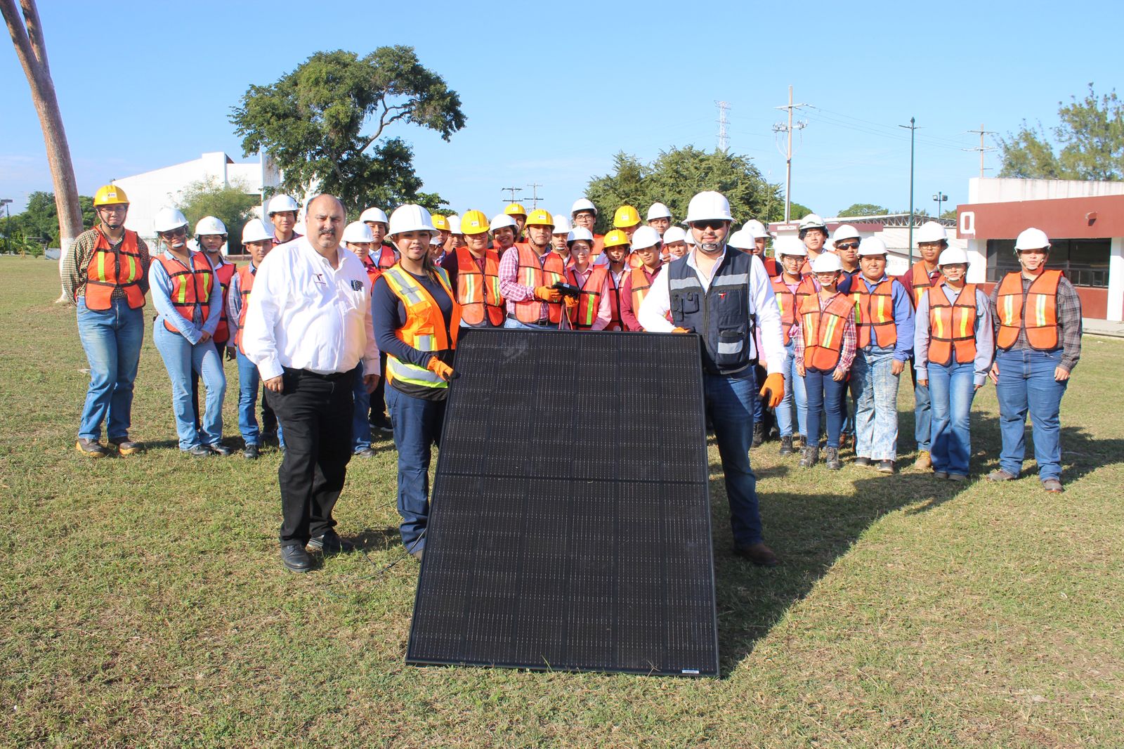 Realiza SEDENER capacitación en sistemas fotovoltaicos autónomos para viviendas en la UT de Altamira