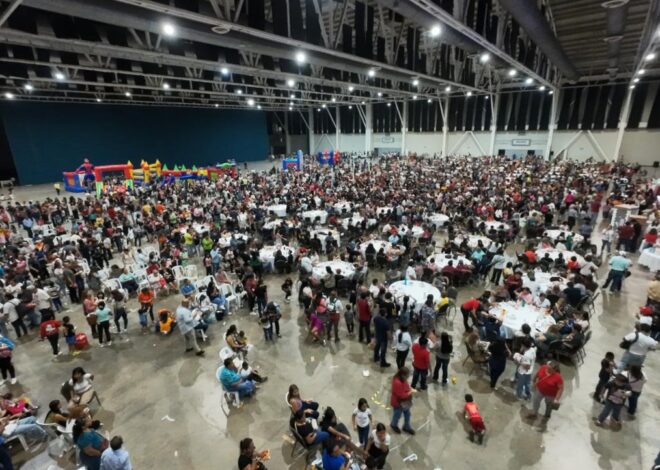 Gobierno de Tampico celebra Posada Navideña con más de siete mil asistentes