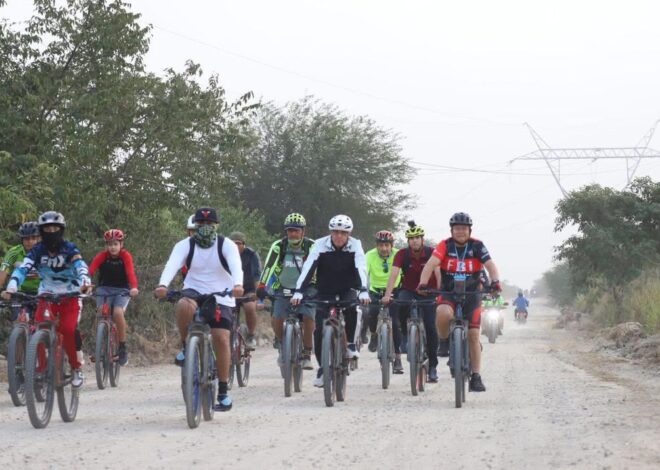 Lleva Armando Martínez la alegría de la Navidad a El Fuerte