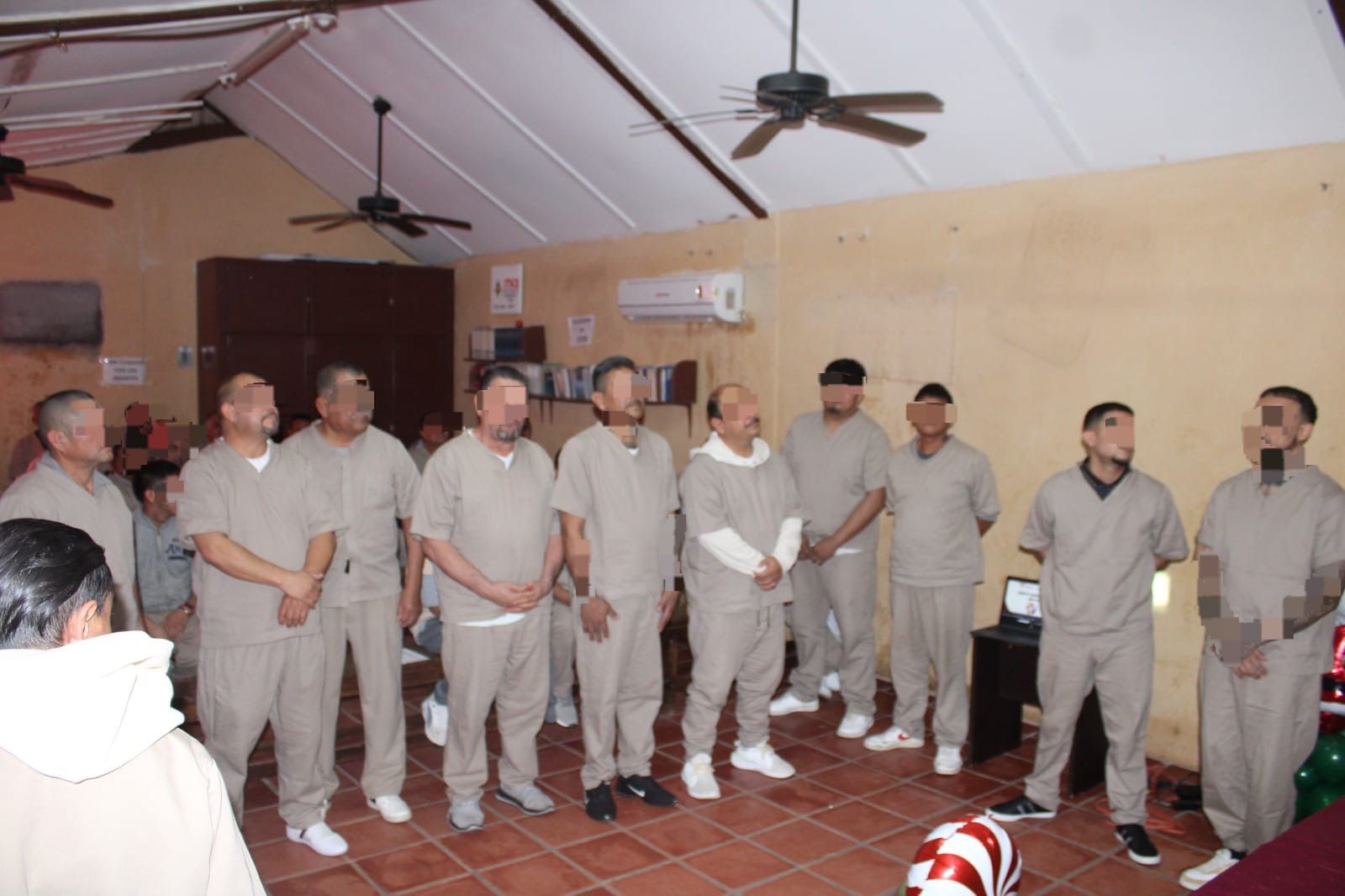 Reciben PPLs reconocimiento y premiación por elaborar “Carteles por la Paz”