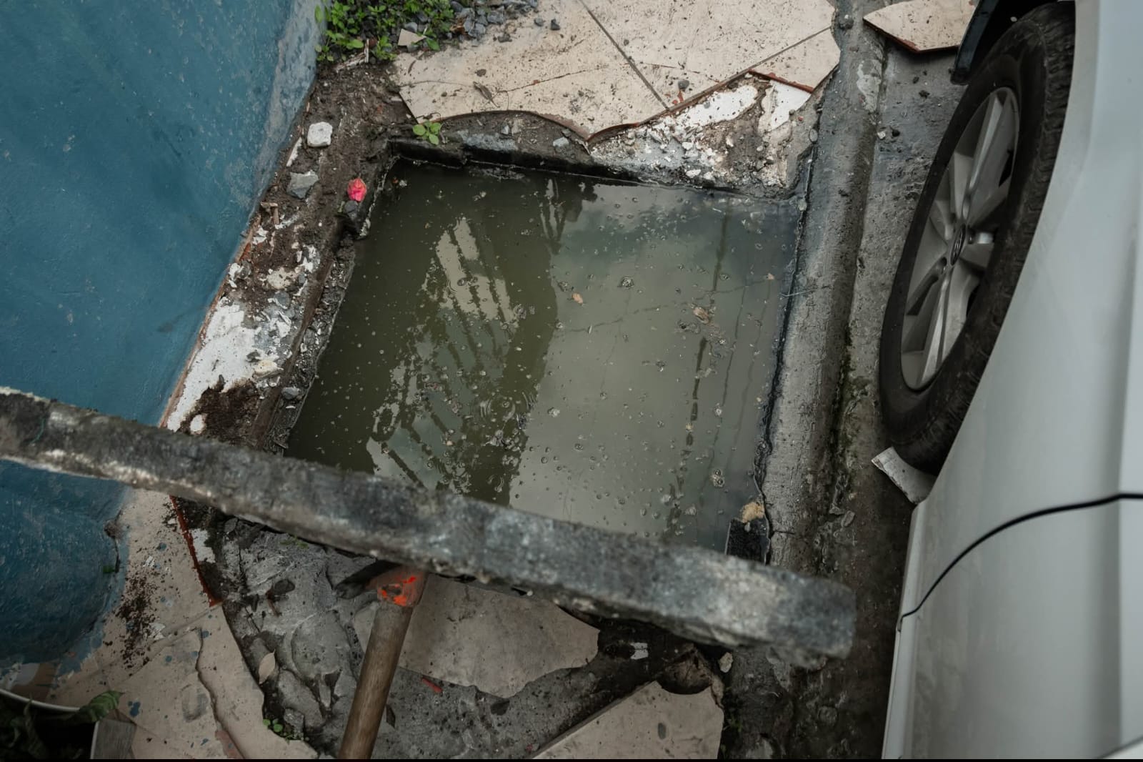 Camión vactor refuerza labores de limpieza en la colonia Playa Sol: Beto Granados