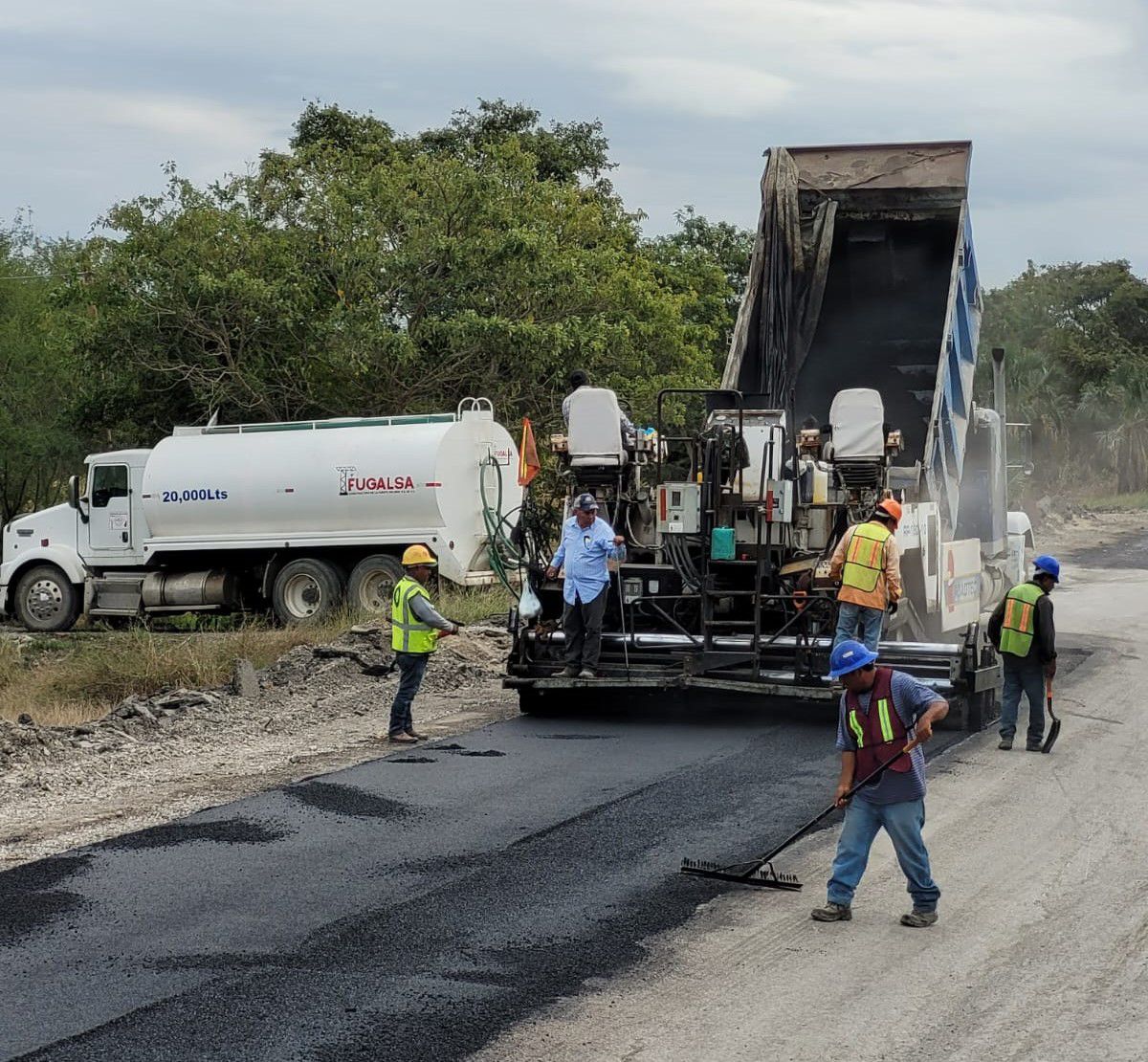 Avanza infraestructura vial en El Mante: Gobierno de Américo rehabilita carretera a La Temporalera
