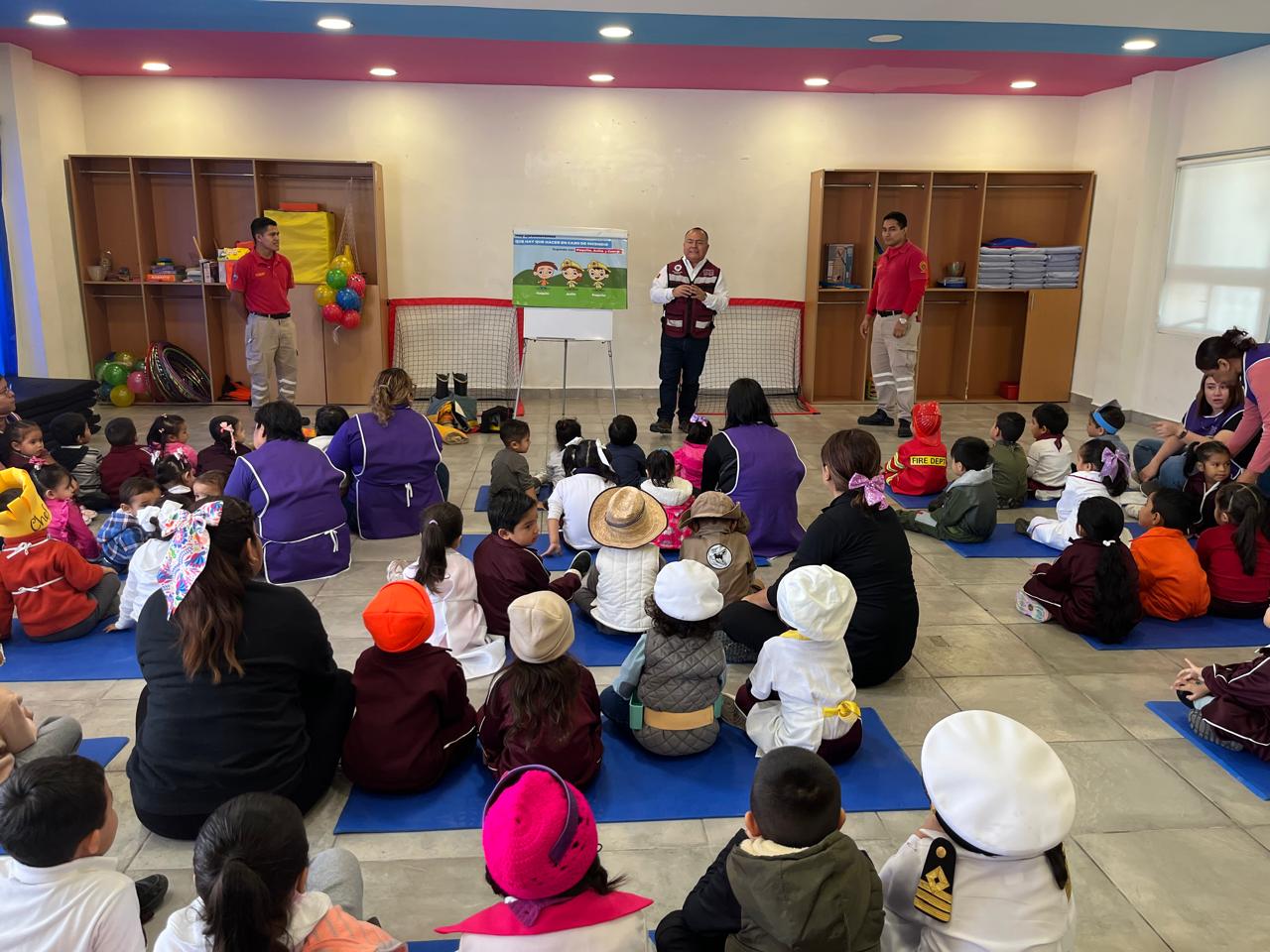 Bombero por un Día, brinda una Enseñanza Vivencial y Divertida a Alumnos del CECUDI del DIF Tampico