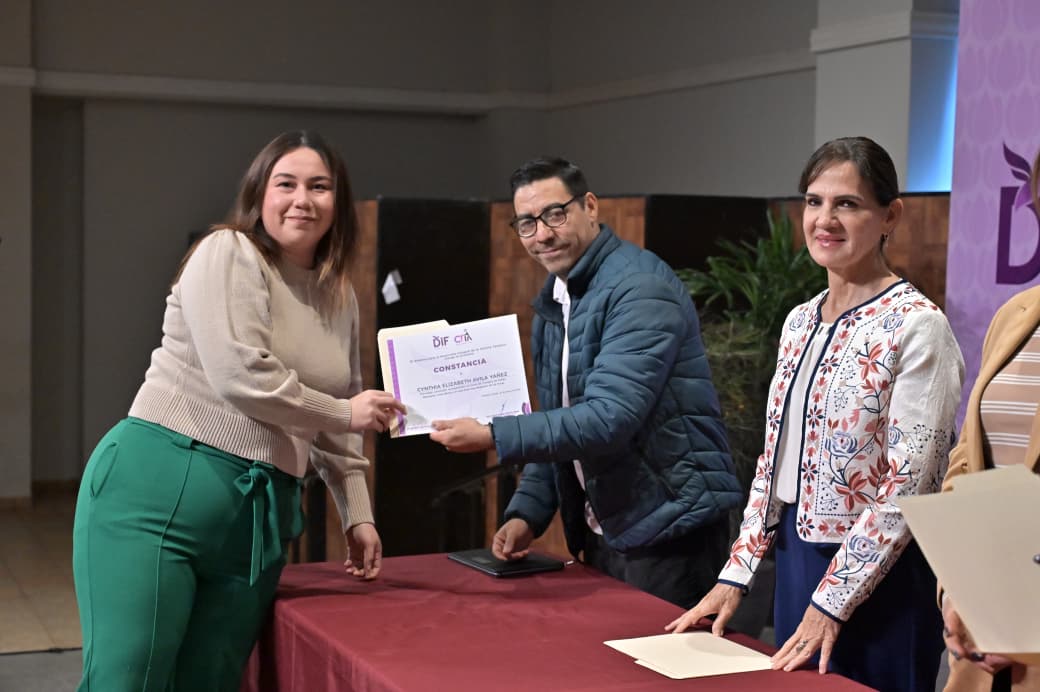 Concluyen Servidores Públicos curso básico de Lengua de Señas Mexicana del DIF Tampico