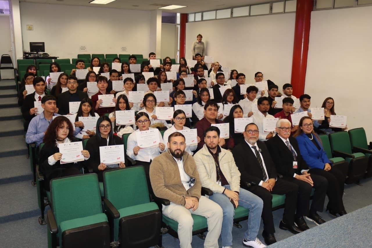 Premia UPRR el esfuerzo y alto desempeño de su comunidad estudiantil