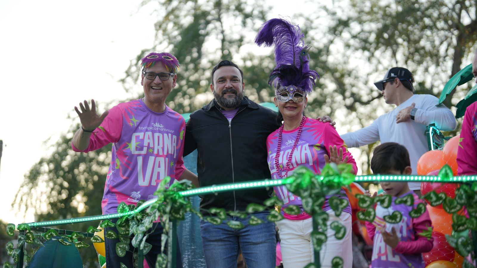 Entre juanchos, tiburones y ovnis, concluyó el Carnaval Tamaulipas