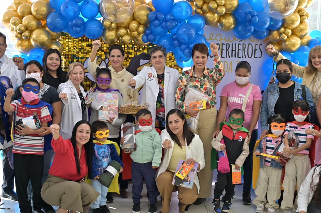 Emotiva Visita Realiza Presidenta del DIF Tampico a Menores del Área de Oncología Infantil en el Hospital Carlos Canseco
