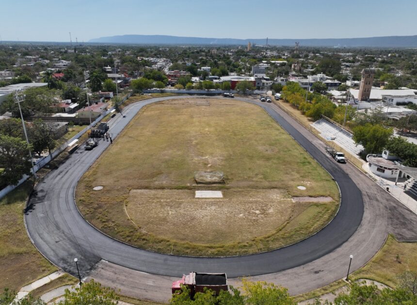 Avanza rehabilitación de la pista del estadio Zaragoza en El Mante