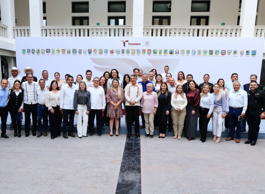 Recibe Américo cartera de proyectos 2026 y exhorta a munícipes a ejercer recursos con honestidad